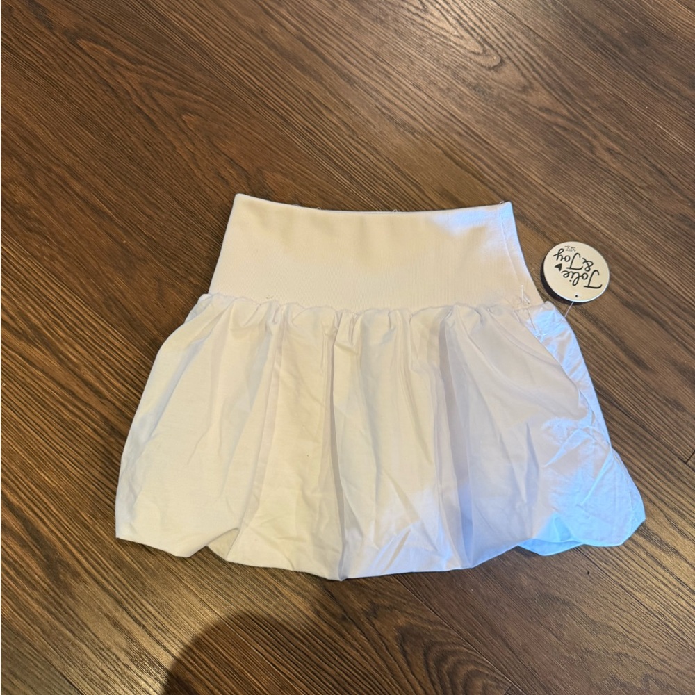White Bubble Skirt - Picture 1 of 5